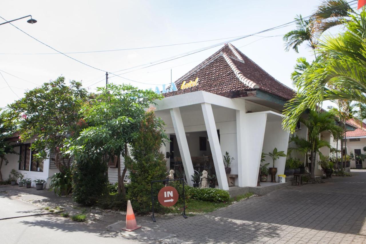 בניוואנגי Reddoorz Plus Near Mall Roxy Banyuwangi מראה חיצוני תמונה